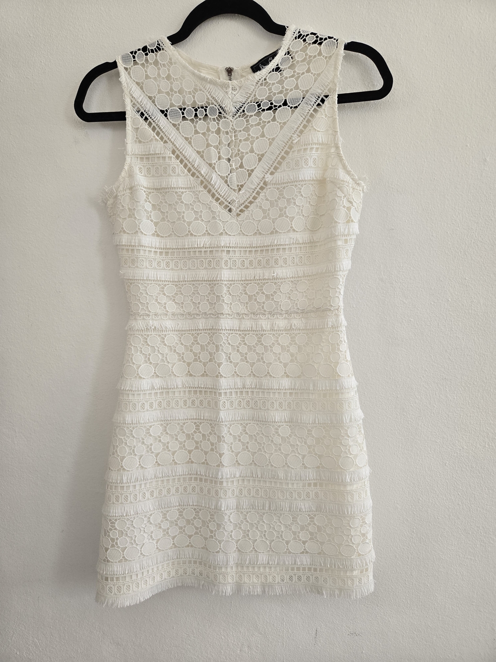 Sam Edelman White/Ivory Lace Sleeveles Sheath Dress with Back Zip Clouser Size 2